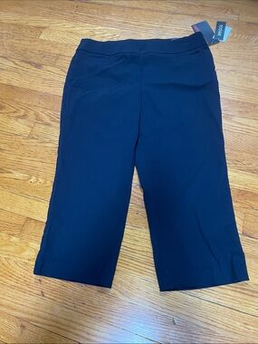 Briggs Navy Cropped Stretch Capris